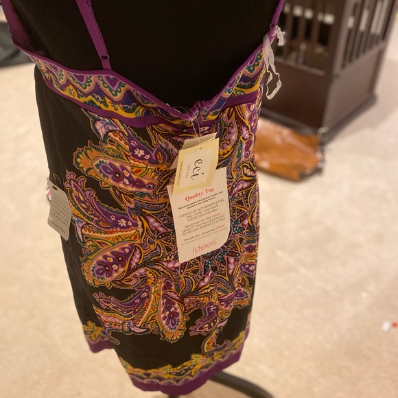 ECI new york.  Fun and flirty dress.  Perfect for summer - Picture 3 of 5